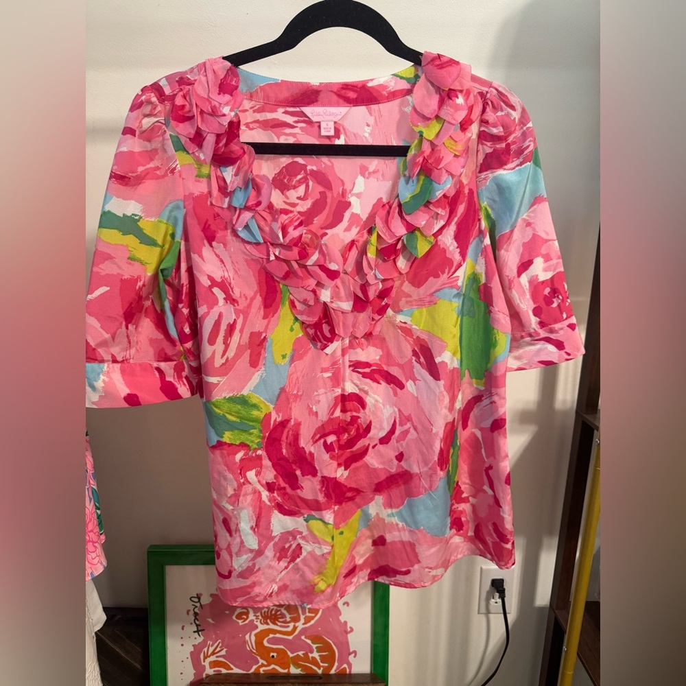 Lilly Pulitzer Chella Blouse in Pink and Green - NWT - Picture 3 of 5